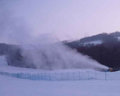 长城厂家拥有专业的造雪机研发团队