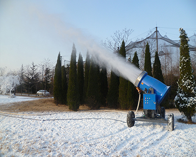 大型造雪机造雪量越大建设速度越快